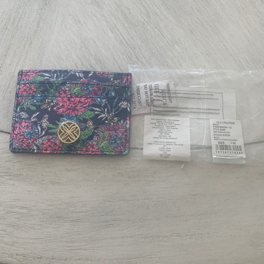 NWT Lilly Pulitzer Blue Floral Card Case